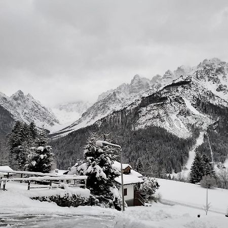 フォルニ・ディ・ソプラVista Mozzafiato Sulle Dolomiti Friulaneアパートメント エクステリア 写真