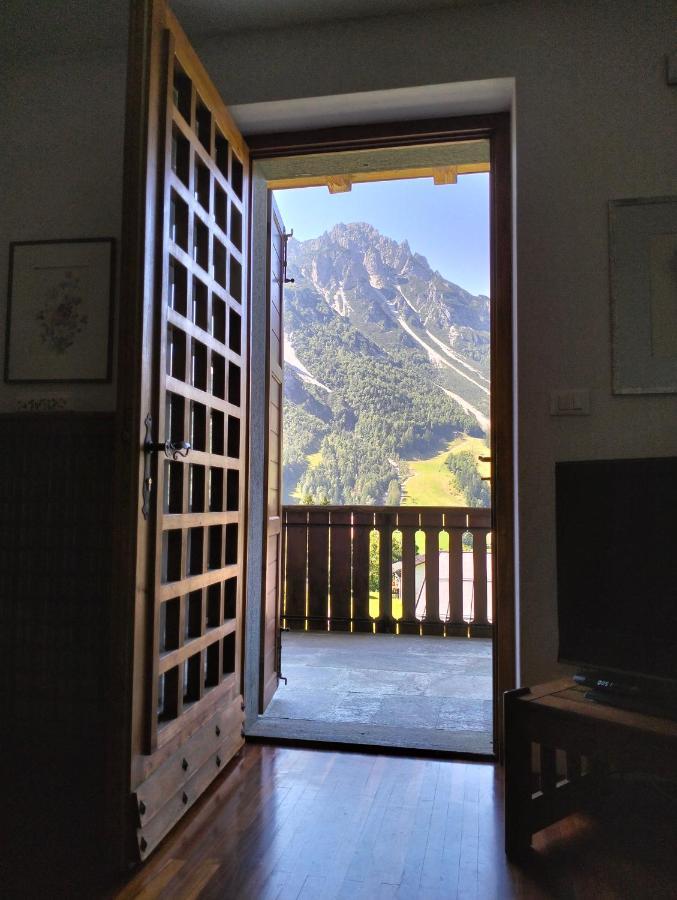 フォルニ・ディ・ソプラVista Mozzafiato Sulle Dolomiti Friulaneアパートメント エクステリア 写真