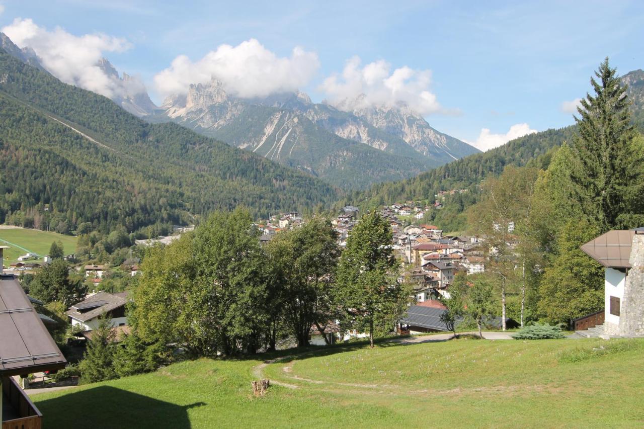 フォルニ・ディ・ソプラVista Mozzafiato Sulle Dolomiti Friulaneアパートメント エクステリア 写真